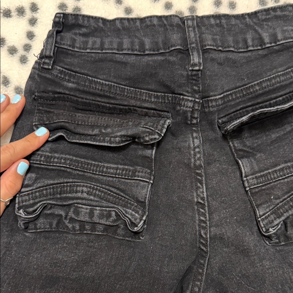 Fashion Nova Black Straight Leg Cargo Jeans - Picture 4 of 4